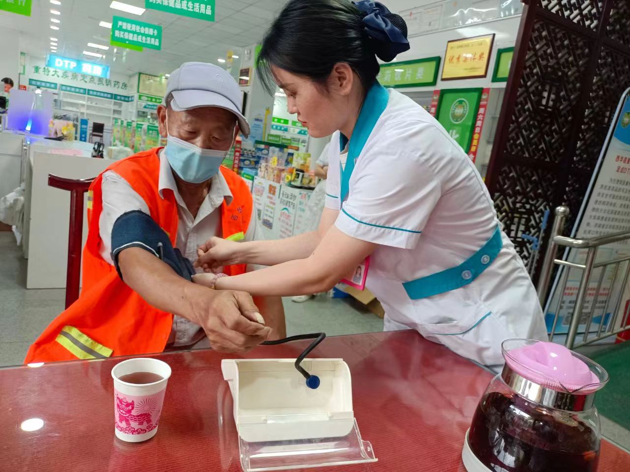 爱心驿站送清凉 周到服务暖人心_周口文明网